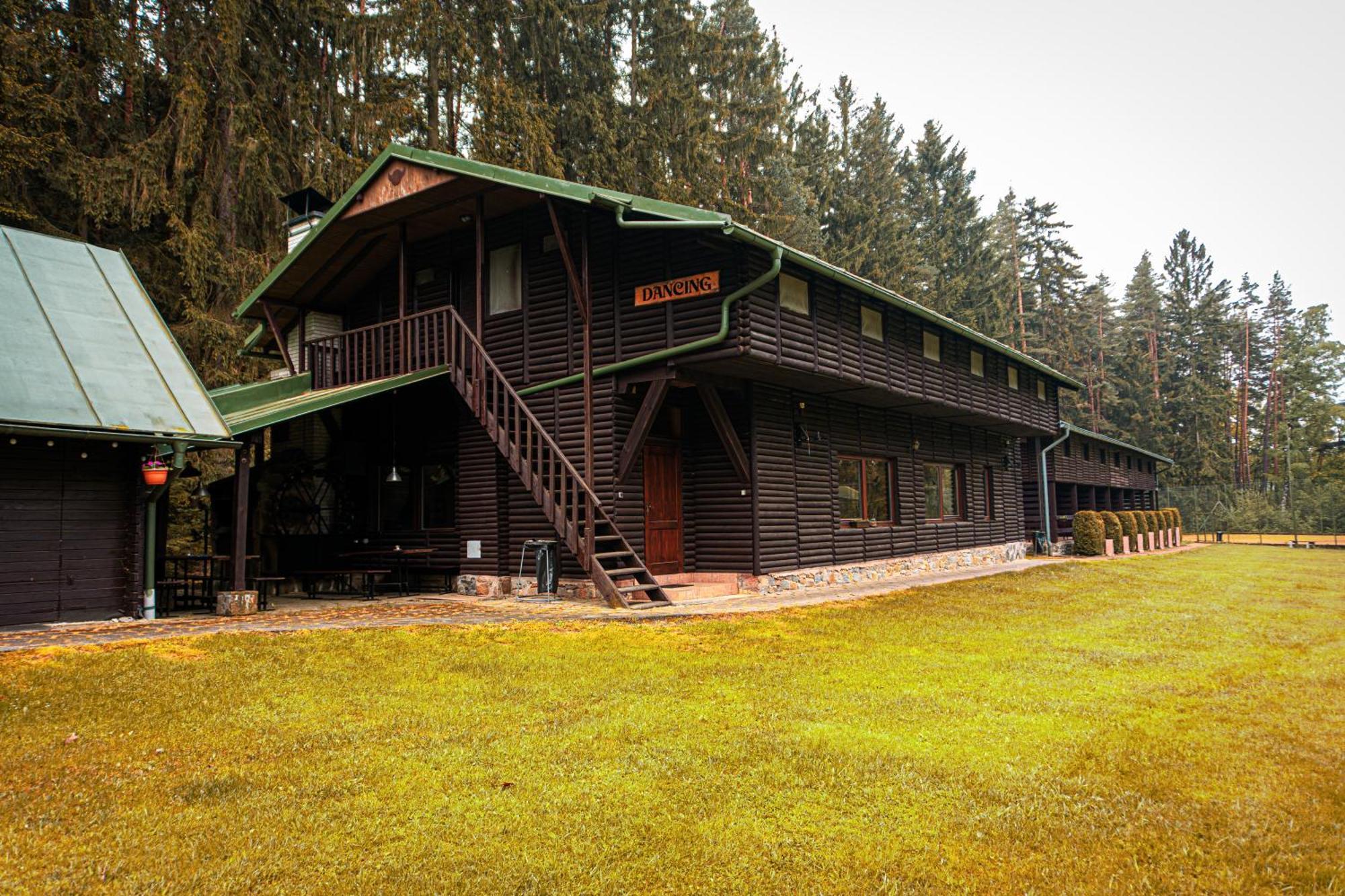 Komari Louka Nova Olesna Exterior foto