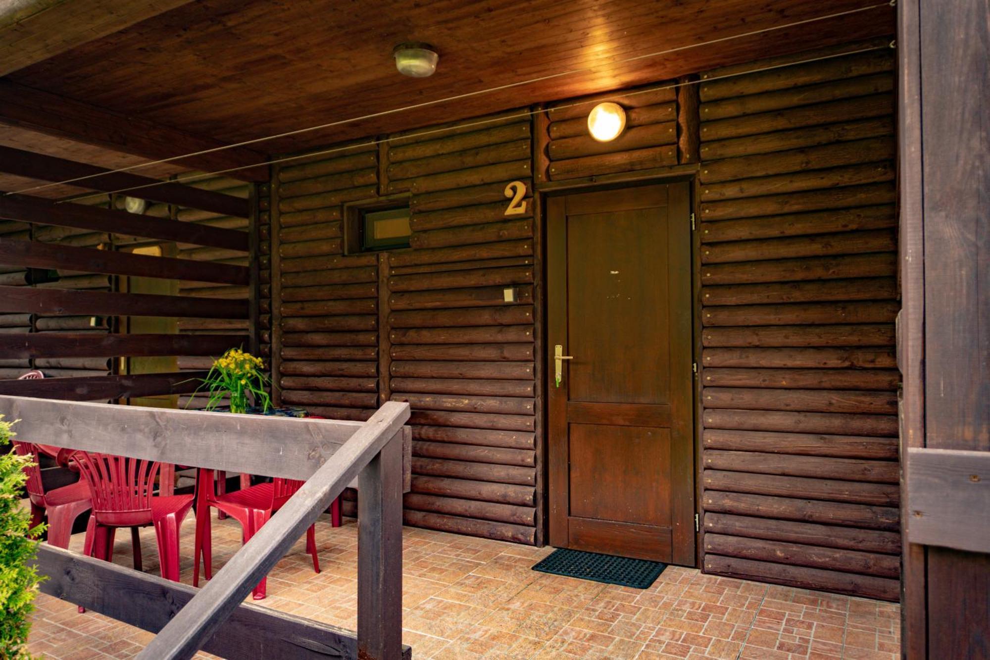 Komari Louka Nova Olesna Exterior foto